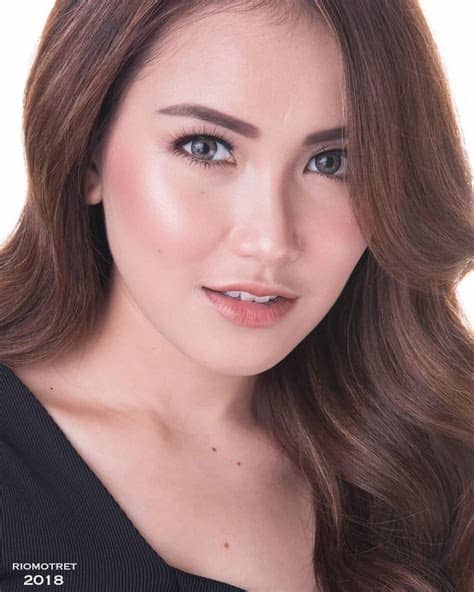 Ayu ting ting sedang ehem ehem dihotel dengan pria ini, hingga terekam cctv jj artis official, 18/02/2018. Pakai Gaun Mewah dan di Potret Fotografer Handal, 10 Foto ...