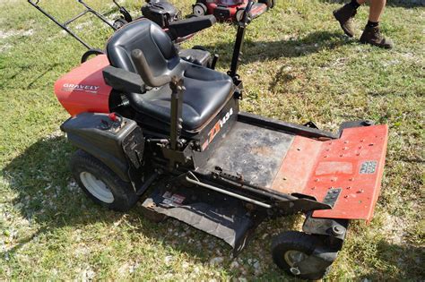 Gravely Mini Zt 1434 34in Zero Turn Mower Powered By A 14hp Gas Motor
