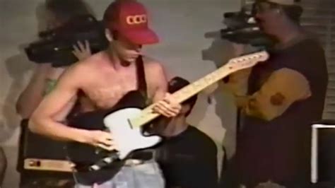 RAGE AGAINST THE MACHINE Rare Live Footage From College Show In 1992