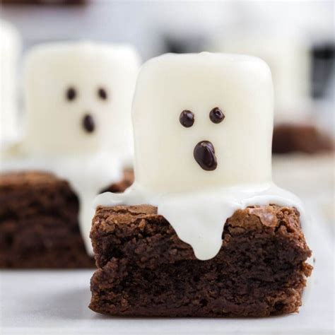 Easy Ghost Brownies With Marshmallows Cute Halloween Treats