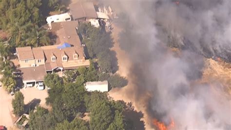 Brush Fire Threatens Homes In Lake View Terrace Area Nbc Los Angeles
