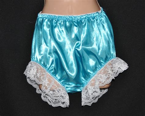 Frilly Panties For Sexy Nipple