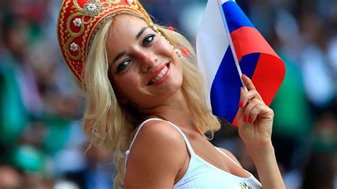 La Hincha Más Linda De Rusia Es Natalia Nemtchinova Una Actriz Porno