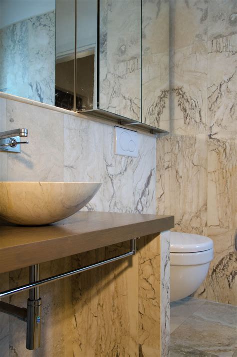 Rivestimenti in travertino per bagno - Pietre di Rapolano