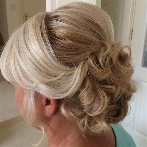 15 Ideas Of Half Updos For Mother Of The Bride