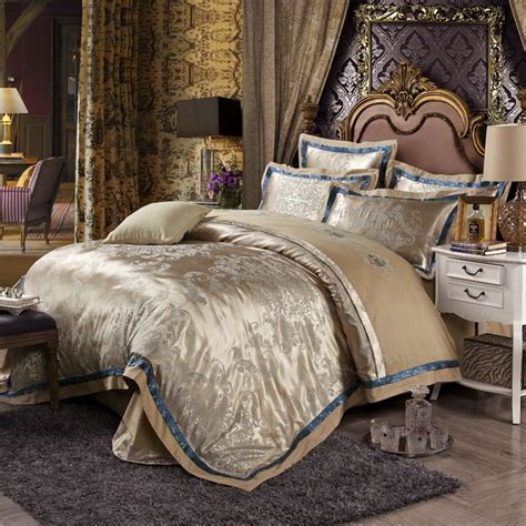 Luxury Cotton Silk Gold Bedding Sets Embroidered Jacquard Comforter