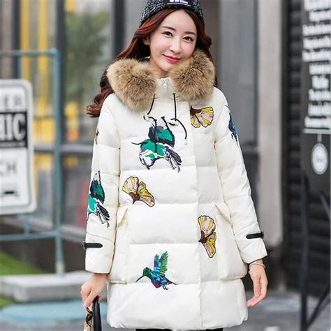 Luxury Embroidery Butterfly Womens Winter Down Jackets Coats Thick