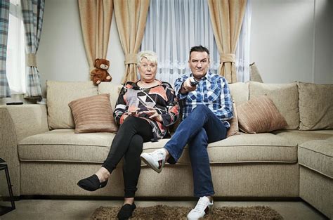 Gogglebox 2022 Shows This Week When It S On Cast More What To Watch