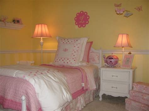 The 25 Best Yellow Girls Bedrooms Ideas On Pinterest Zebra Girls