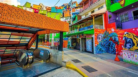 Medellin Graffiti Tour Comuna 13 Getyourguide