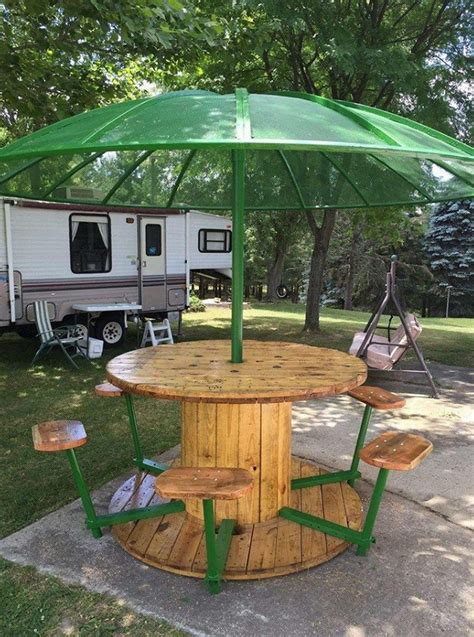 Turn Giant Wooden Spool Into A Patio Wooden Spool Tables Cable Spool
