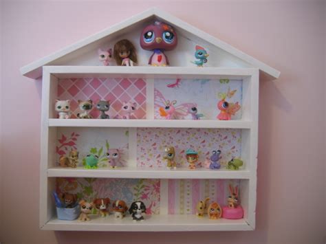 The miniature treehouse might be a little too small for lol dolls, however. CONTROLLING Craziness: A DIY Littlest Pet Shop House