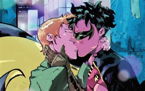 Robin And Bernard Share Their First Kiss On The Cover Of Tim Drake Robin 6