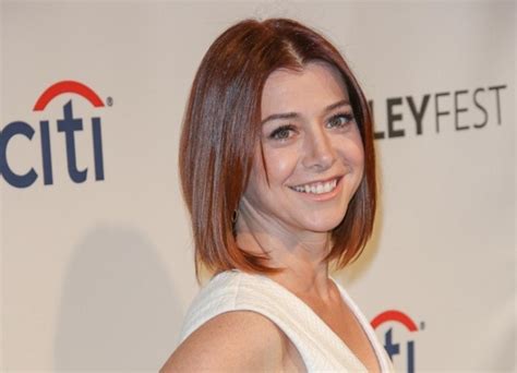 New Bob Haircut That Is Rounded At The Bottom Alyson Hannigan