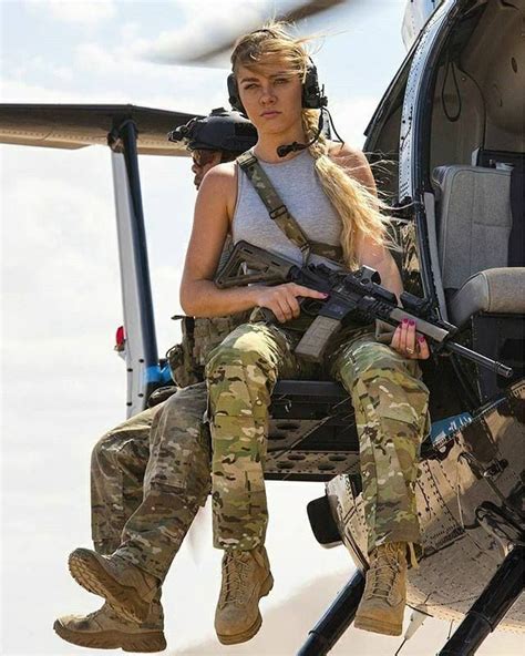 just stuff i like both hot guns and girls mädchen in uniform fighter girl female soldier