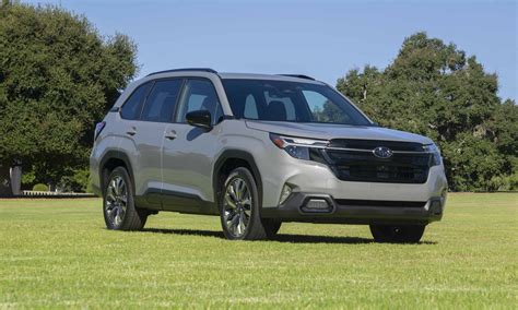 2025 Subaru Forester Debuts - autoNXT.net
