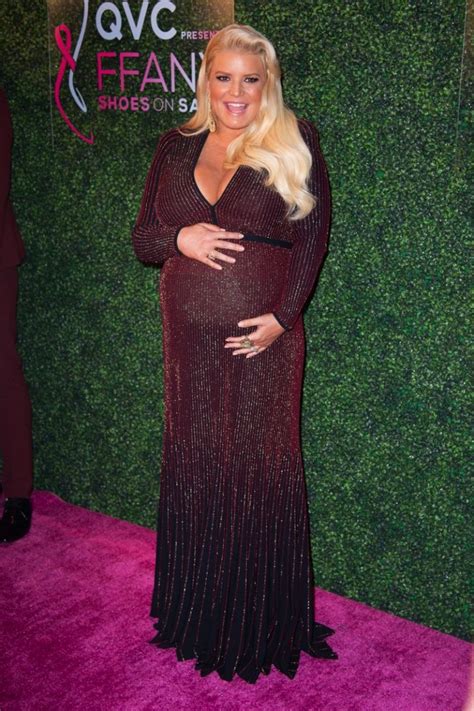 Pregnant Jessica Simpson On The Red Carpet At 25th Annual Ffany Shoes