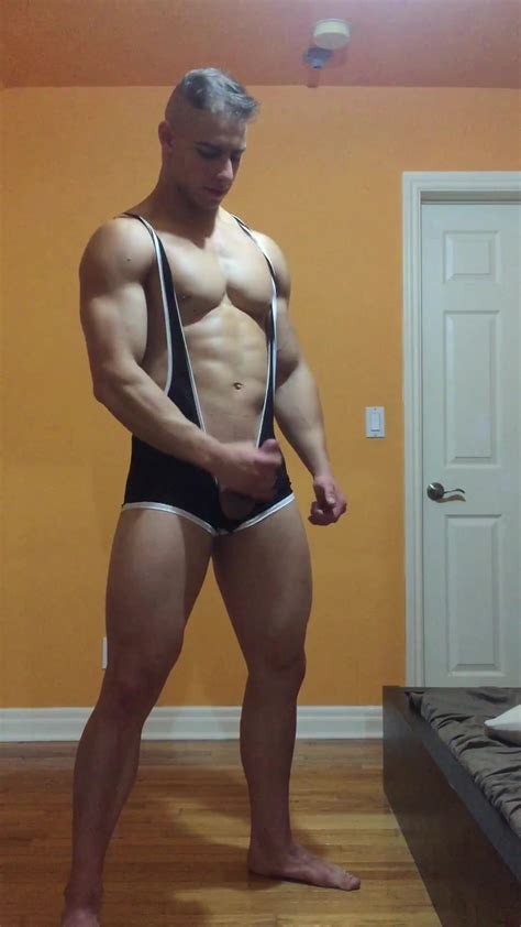 Muscle Muscle Hunk Jerking On Wrestling Singlet Thisvid