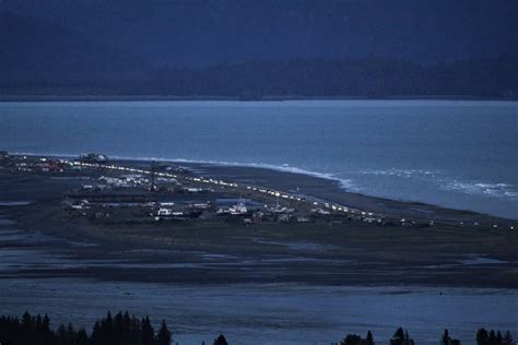 Powerful Quake Jolts Alaska Towns Produces Small Tsunami Juneau Empire