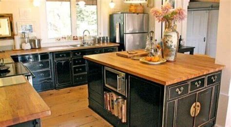 French Country Kitchen 700x385 