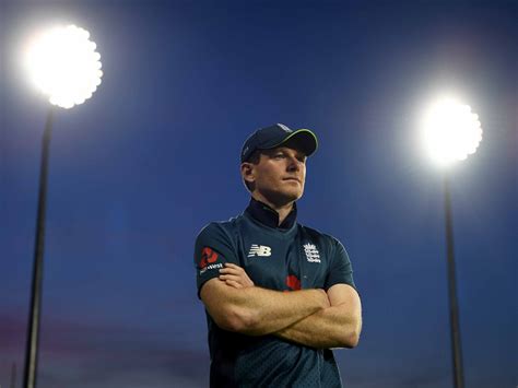 Eoin joseph gerard morgan cbe (nato il 10 settembre 1986) è un giocatore di cricket di origine irlandese che è il capitano della. Eoin Morgan: England captain suspended for fourth ODI against Pakistan over slow over-rate | The ...