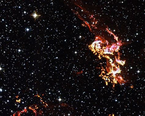 This transient astronomical event occurs during the last evolutionary stages of a massive star or when a white dwarf is triggered into runaway nuclear fusion. 25 Fotos impresionantes de supernovas - Taringa!