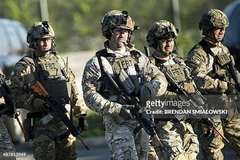 Fbi Swat Team Photos And Premium High Res Pictures Getty Images