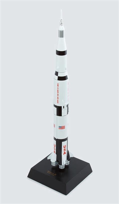 NASA Apollo Saturn V Rocket 1 200 Scale Mahogany Model