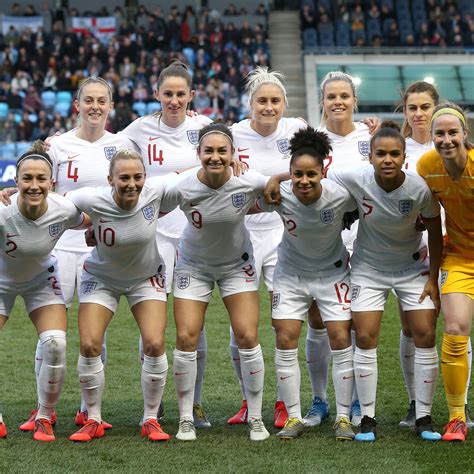 √ England Women S Football Team Players Interim Boss Hege Riise Names Strong England Women S