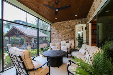 Braeswood Place Outdoor Covered Patio Sunroom And Balcony Rustikal