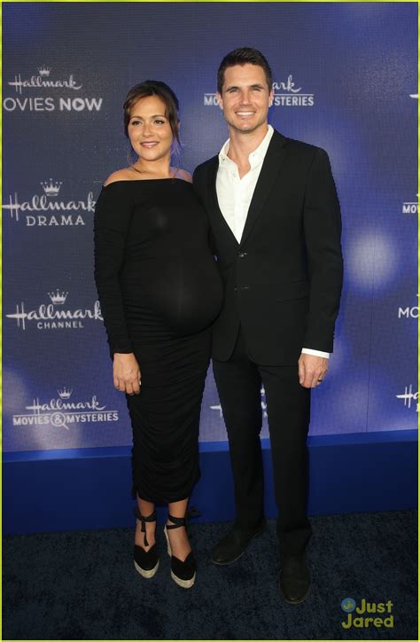 Full Sized Photo Of Italia Ricci Baby Bump Robbie Amell Hallmark Event Italia Ricci Admits