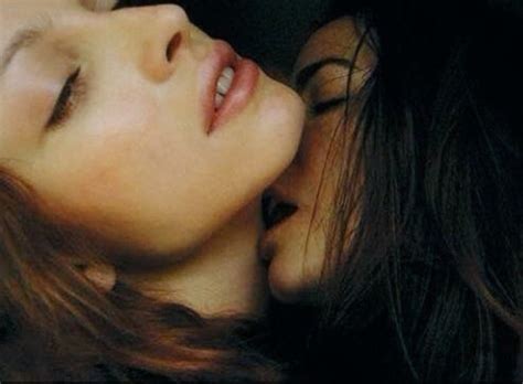 Поцелуй Двух Девушек Фото Photoby Ru