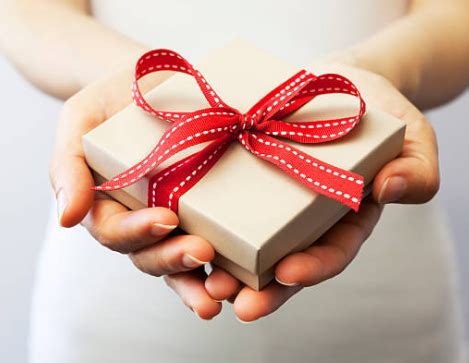 Send anniversary gifts online from ferns n petals which has a great collection of wedding anniversary gifts. 20 Good DIY Anniversary Gifts He'll Actually Appreciate