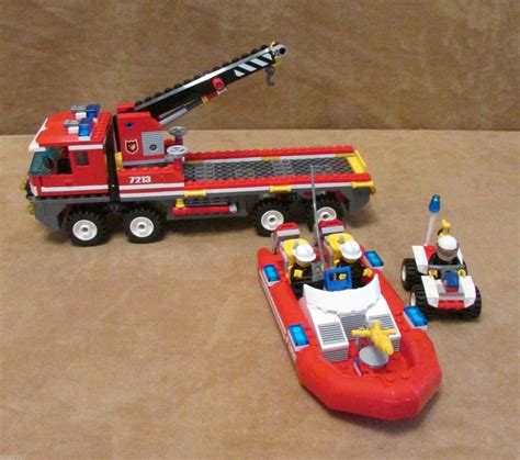 7213 Lego City Off Road Fire Truck And Fireboat Complete Firestation