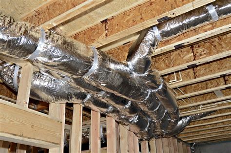 5 Ways To Know If Your Air Ducts Need To Be Cleaned Or Replaced