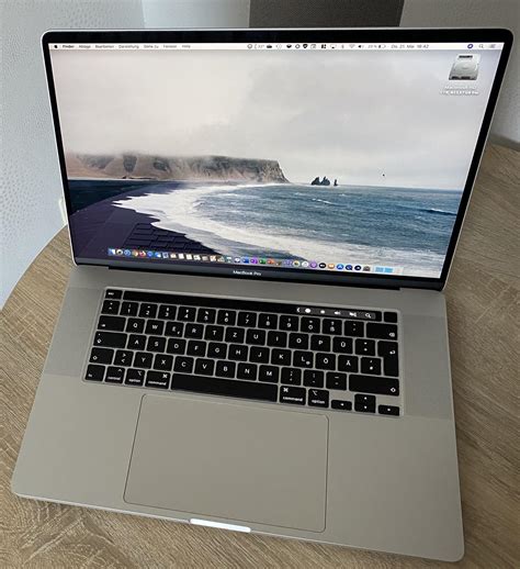 I Got My New Inch MacBook Pro So Happy Of Choosing The Classic Silver This Time R Mac