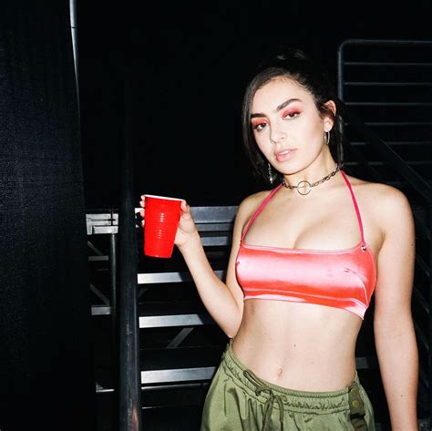 80 5 k mentions j aime 436 commentaires charli xcx charli xcx sur instagram last night