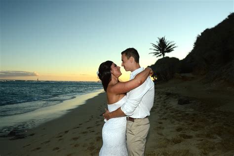 Honolulu Weddings Sunset At Diamond Head Beach