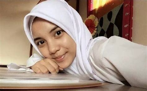 10 pelakon kacak malaysia 2019 youtube pelakon lelaki malaysia. Biodata Farhanna Qismina Sweet Artis Remaja Malaysia ...