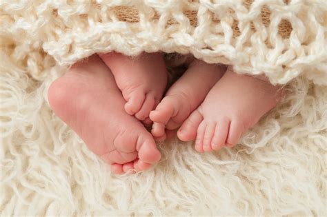 Feet Of Newborn Baby Twins Growing Your Baby Growing Your Baby