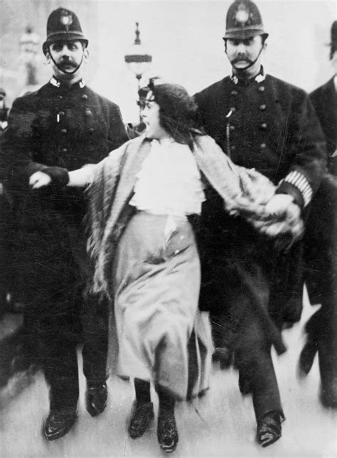 Suffragettes Vs Police The Women Prepared To Go To Prison For The