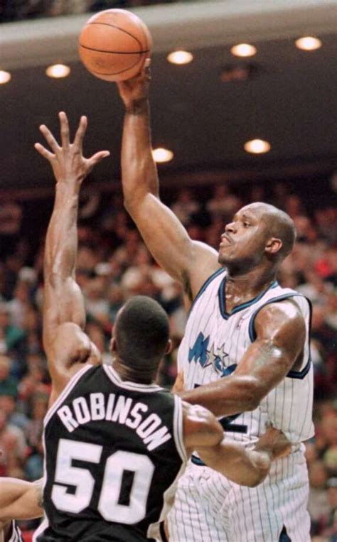 Sb Nation Explains The Beef Between David Robinson Shaquille Oneal San Antonio Express News