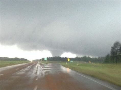 Reports Tornadoes Hit Mississippi