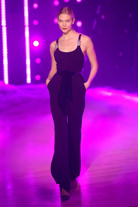 Karlie Kloss At Brandon Maxwell Runway Show At New York Fashion Week 02