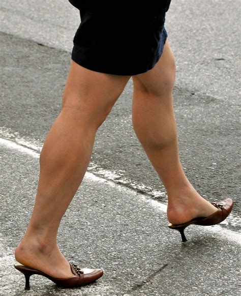 Womens Muscular Athletic Legs Especially Calves Daily Update Manhattan Street Calves Set 1