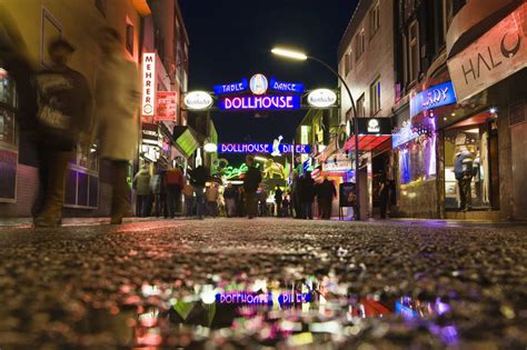 Nightlife In Reeperbahn Hamburg Best Bars Clubs And More