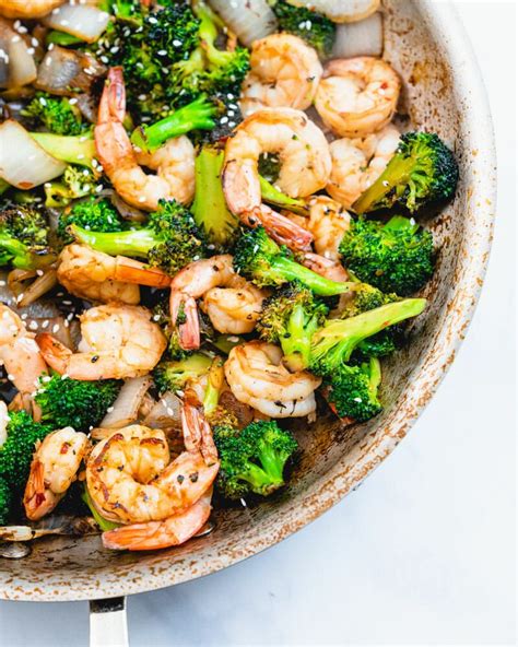 Diet is an important consideration with diabetes, but it doesn't have to stop you hosting or eating in style. Shrimp Diabetic Dinners : Fresh Herb Shrimp Linguini ...