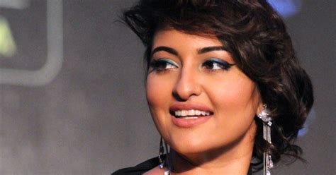 Sonakshi Sinha Protests Meat Ban Gets Fat Shamed On Twitter Huffpost News