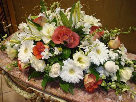 Aug 07, 2020 · a 50th wedding anniversary is a big milestone for anyone. Bernardo's Flowers: 50th Anniversary Wedding Flowers