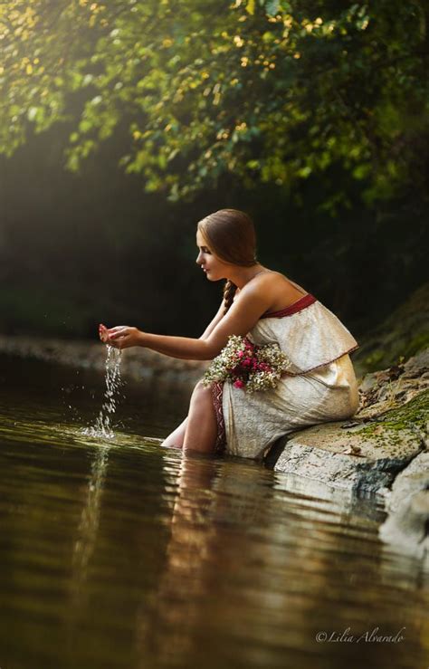 By The Creek By Lilia Alvarado On 500px Lake Photoshoot Nature Photoshoot Senior Girl